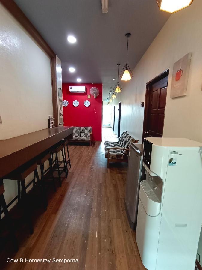 Cow B Homestay Semporna Bagian luar foto
