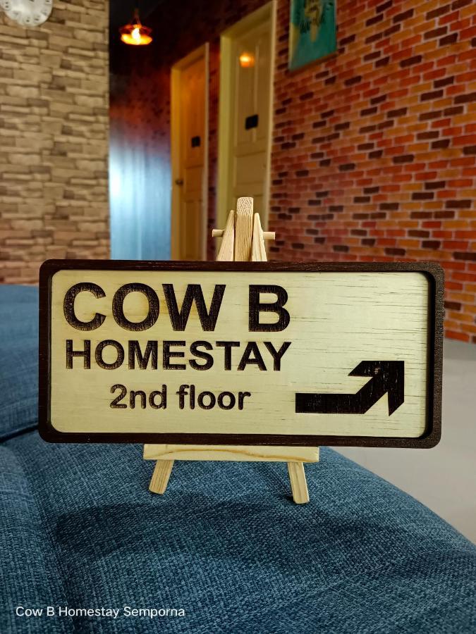 Cow B Homestay Semporna Bagian luar foto