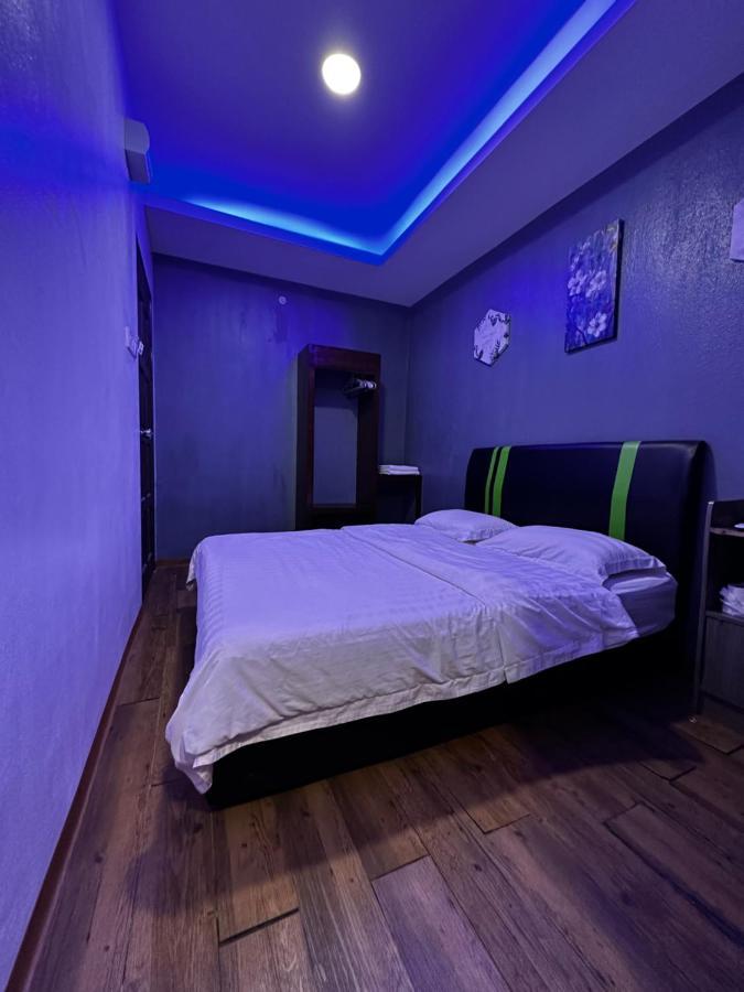 Cow B Homestay Semporna Bagian luar foto