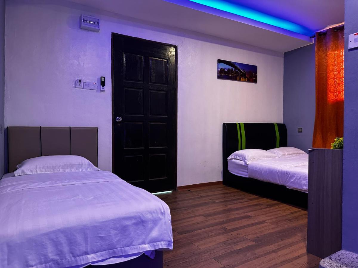 Cow B Homestay Semporna Bagian luar foto