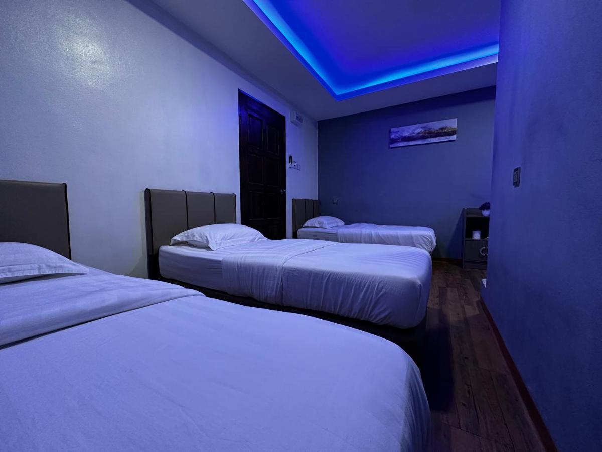 Cow B Homestay Semporna Bagian luar foto