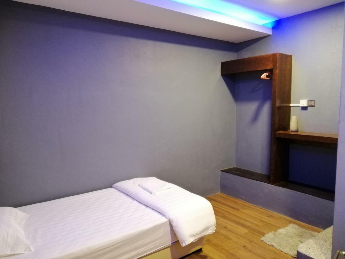 Cow B Homestay Semporna Bagian luar foto